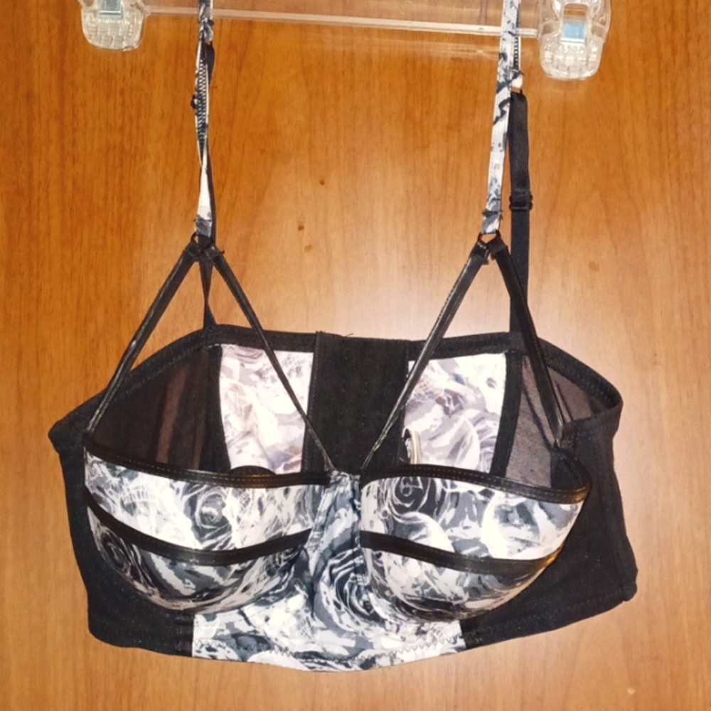MORBID THREADS by HOT TOPIC Cage Bra Skull and floral design Size 34 B